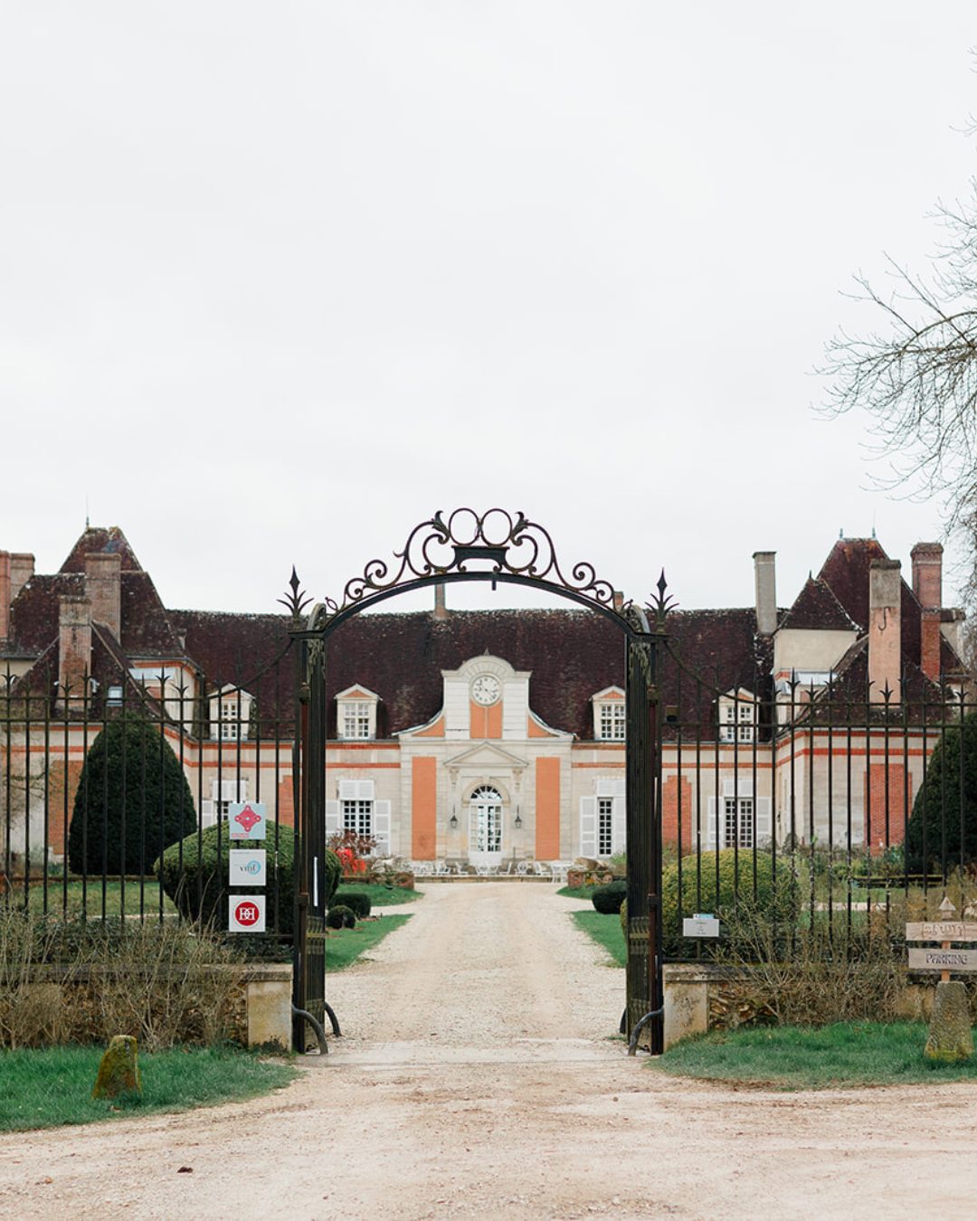 Discover Château du Feÿ: A historical gem in the heart of Burgundy