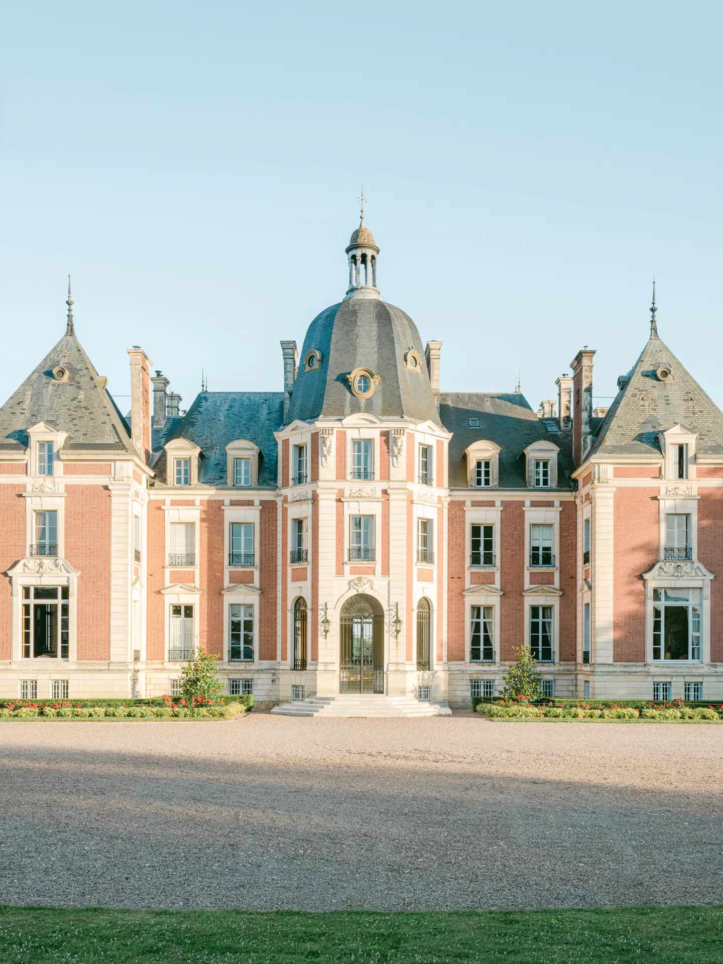 Can i legally get married in France